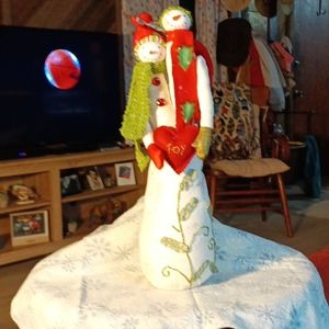 Tall Snowman Couple
